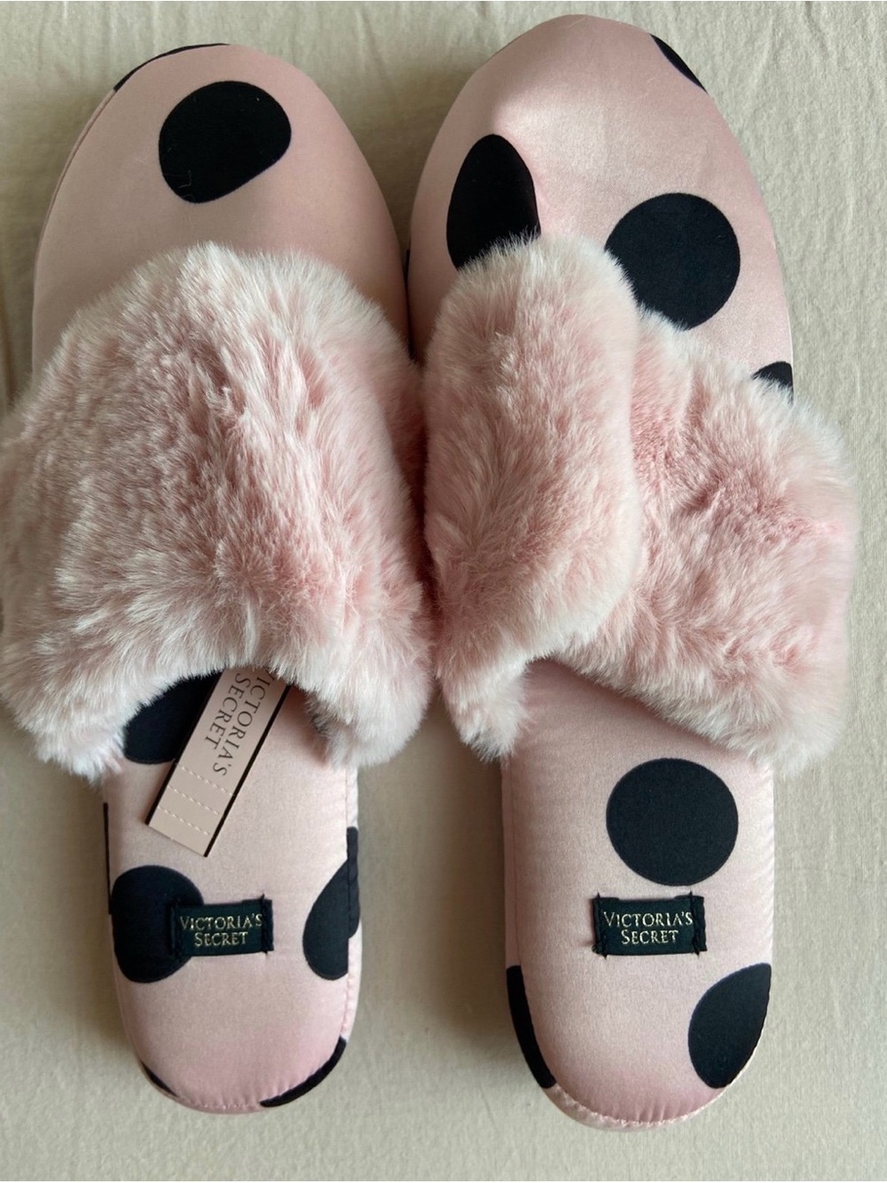 Victoria's Secret Pink Faux-Fur Polka Dot Slippers size 5/6